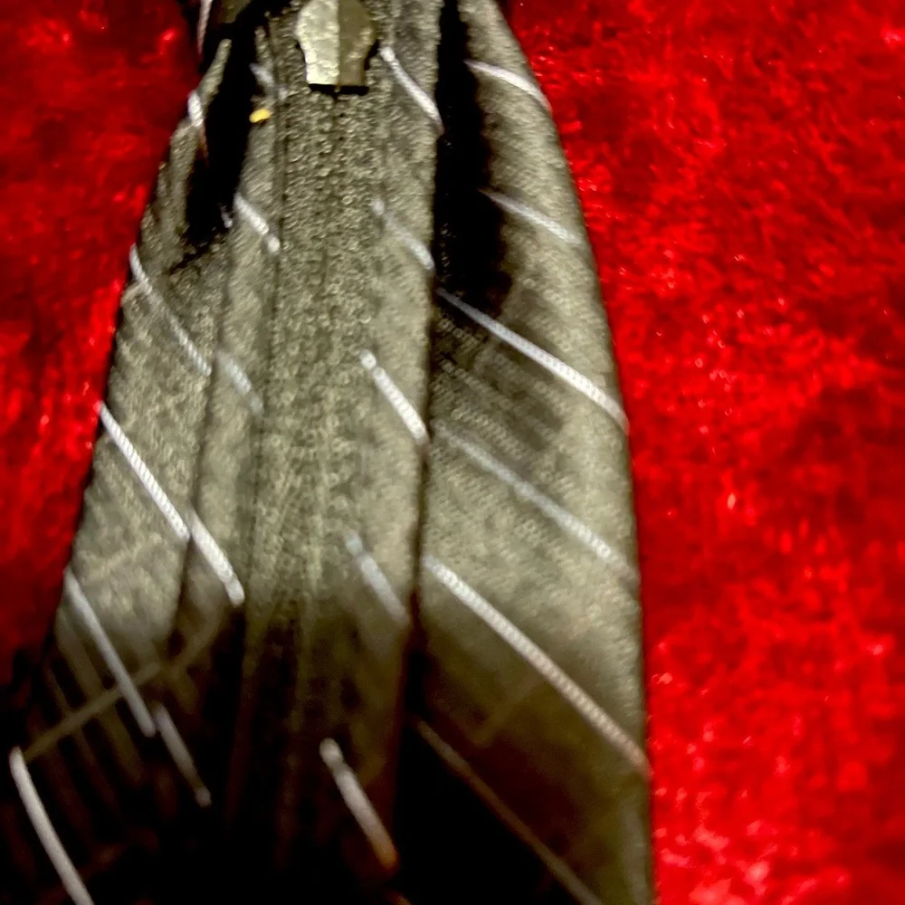 Calvin Klein 100% silk tie